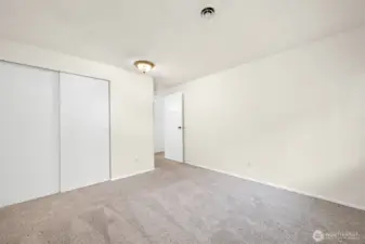 Closet area in extra bedroom