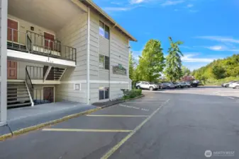 Willowwood condos have newer roof and window with all current assessments paid in full.