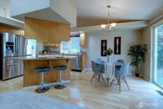 Bar style seating at kitchen island