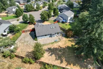 Huge back yard fully fenced