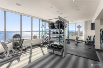 41st floor fitness center. It is the entire floor! Check out those views. Machines and free-weights, TRX, and more sit on the west facing side.