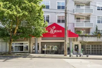520 2nd Ave W #406