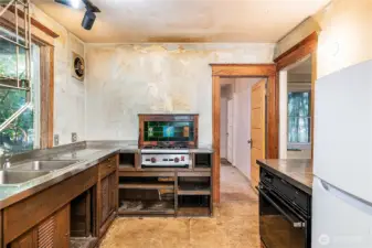 Home is connected to gas for range, water heater and furnace. Also already upgraded to 200 Amp service.
