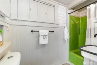 Full Bathroom attached to main floor bedroom  4 North Salmon Beach