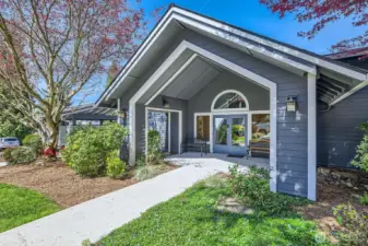 The clubhouse is equipped with a pool, jaquzzi and work out equipment.