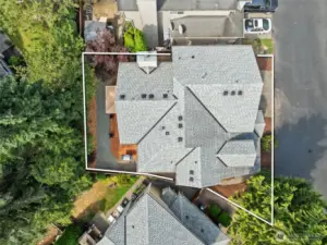 Newer Roof, Water Heater, Plumbing & Bathroom Upgrades