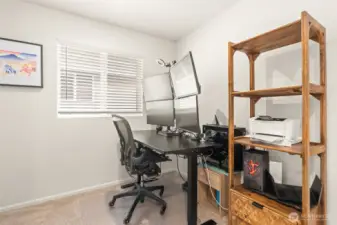 Multi-purpose loft area a the top of the stairs. Office, or ??