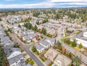 So close to dining, shopping, medical, and so much more!