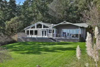 Water side view of this Greenbank.