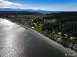 WOW! Come and tour this waterfront home!