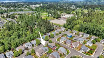 Walk to sought-after Apollo Elementary school.