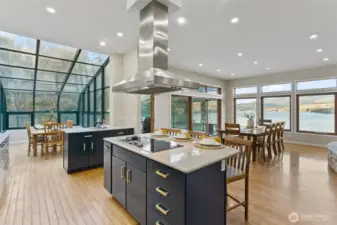 Atrium with second main floor dining