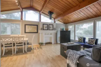 Cozy and relaxing space to read, listen to music or take a nap