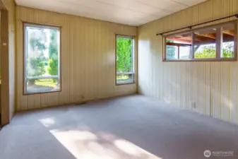 Owner's Suite has tons of light!