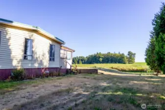 Lots of room to park next to the house!