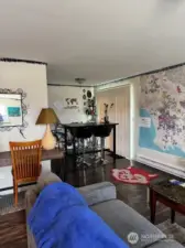 Lving room to dining room