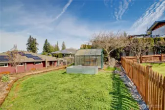 access to the Maddox Creek trail system