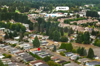 Mere minutes to Wal-Mart, Safeway, Capitol City Golf Course, restaurants, etc.