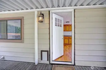 Large, covered entry way!