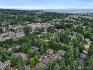 Close to top tech hubs, shopping, dining, and waterfront parks—where convenience meets lifestyle.