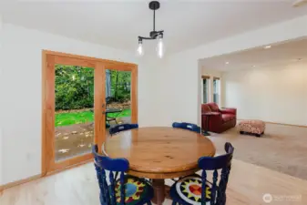 Plenty of room in the dining area for large or small groups.