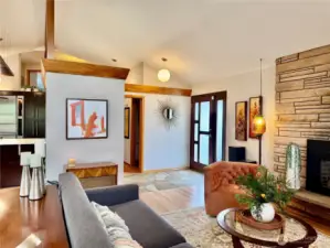 Livingroom Gleaming Hardwood Floors