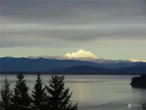 Wowza! Owner pic of Mount Baker from the deck!