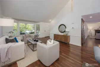 2 Story Vaulted Ceilings