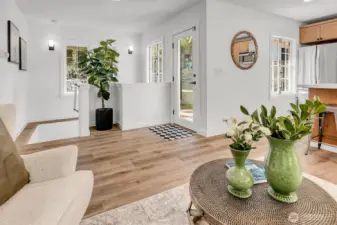 Landing leading to daylight basement.