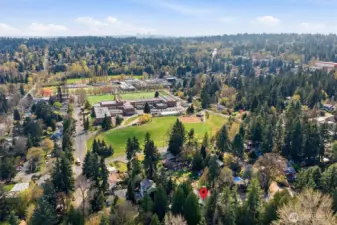 Short walk to Nathan Hale High School, Jane Addams Middle School, playfields and the Meadowbrook Community Center.