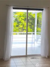 PRIVATE DECK