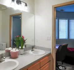 JACK & JILL BATHROOM