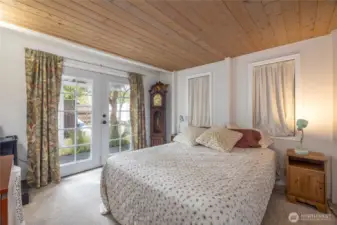 Side Room