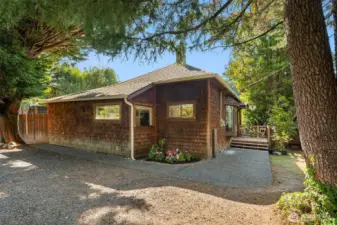 Well-maintained and easy-care so you can enjoy life!