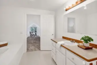 Large primary bath.