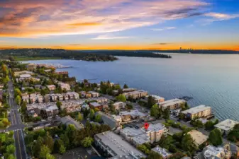 Minutes from the best of Kirkland and the Eastside!