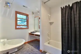 Ensuite Bath
