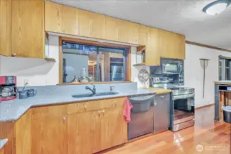 All new appliances stay!