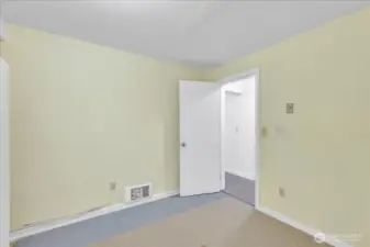 Downstairs second bedroom.