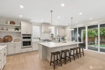 Plenty of Room for Entertaining