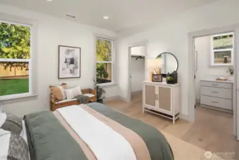 Light & Bright Junior Suite with Walkin Closet and walk-in shower. Perfect for guests or MIL