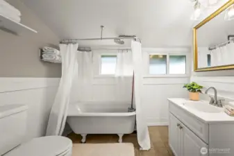 Second floor full bath