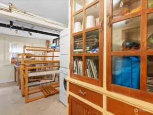Lower level has a bonus room that is currently used as a craft room, but other owners in the building use it as a bedroom, office, or workout space.