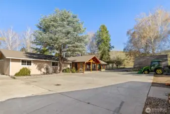 Plenty of improved driveway space for easy turning and parking of trailers or RVs.
