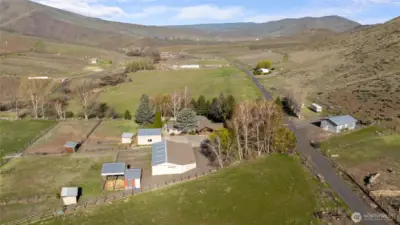 Come visit this lovely home/horse facility in a quiet location in the Yakima Canyon!!