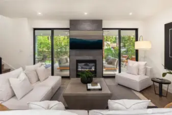 Open Concept living with with lots of light.