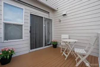 Deck off the back.