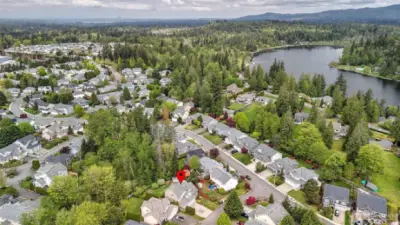 This house is just minutes away from access to Lake Desire and walking trails!
