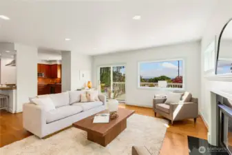 Big main-floor views of the Cascades!