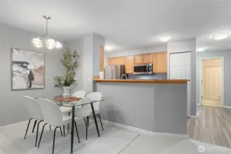 Dining area and breakfast bar